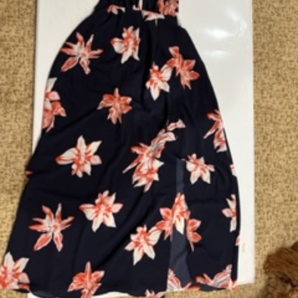 Simplee Maxi Dress - Size M - Navy/Floral - Picture 2 of 5